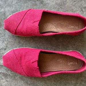 Women’s Toms. Size 8.5. Light wear. Super cute!